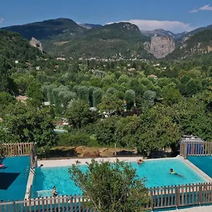 De Plein Air Panoramique à La Porte Des Gorges Du Verdon Campeggio