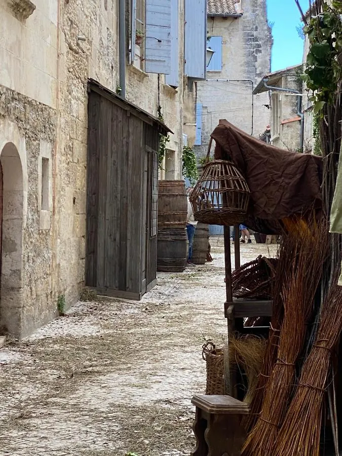 Rue Du Chateau Tarascon