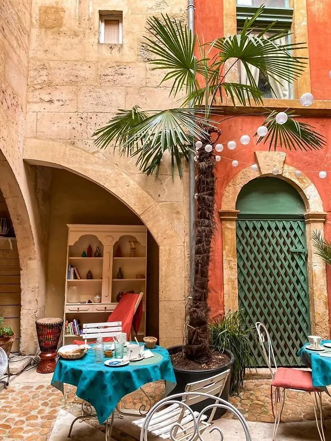 Bed & Breakfast Rue Du Chateau Tarascon