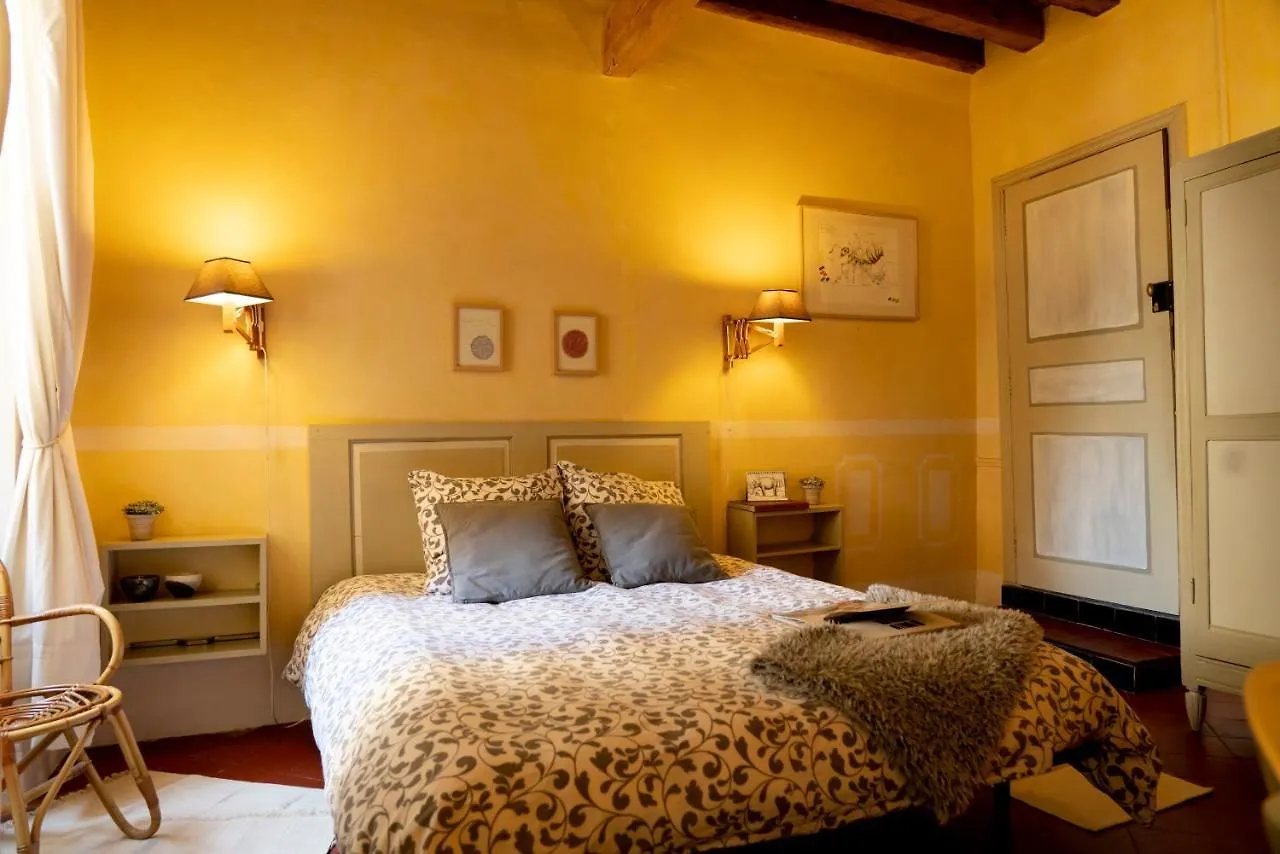 Rue Du Chateau Tarascon 0*,  France